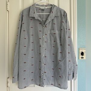 Old Navy White and Blue Button Down Shirt Relaxed Fit with Foxes!🦊 XXL